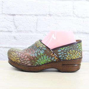 DANSKO Multi Star Floral Vegan Brown Canvas Nursin
